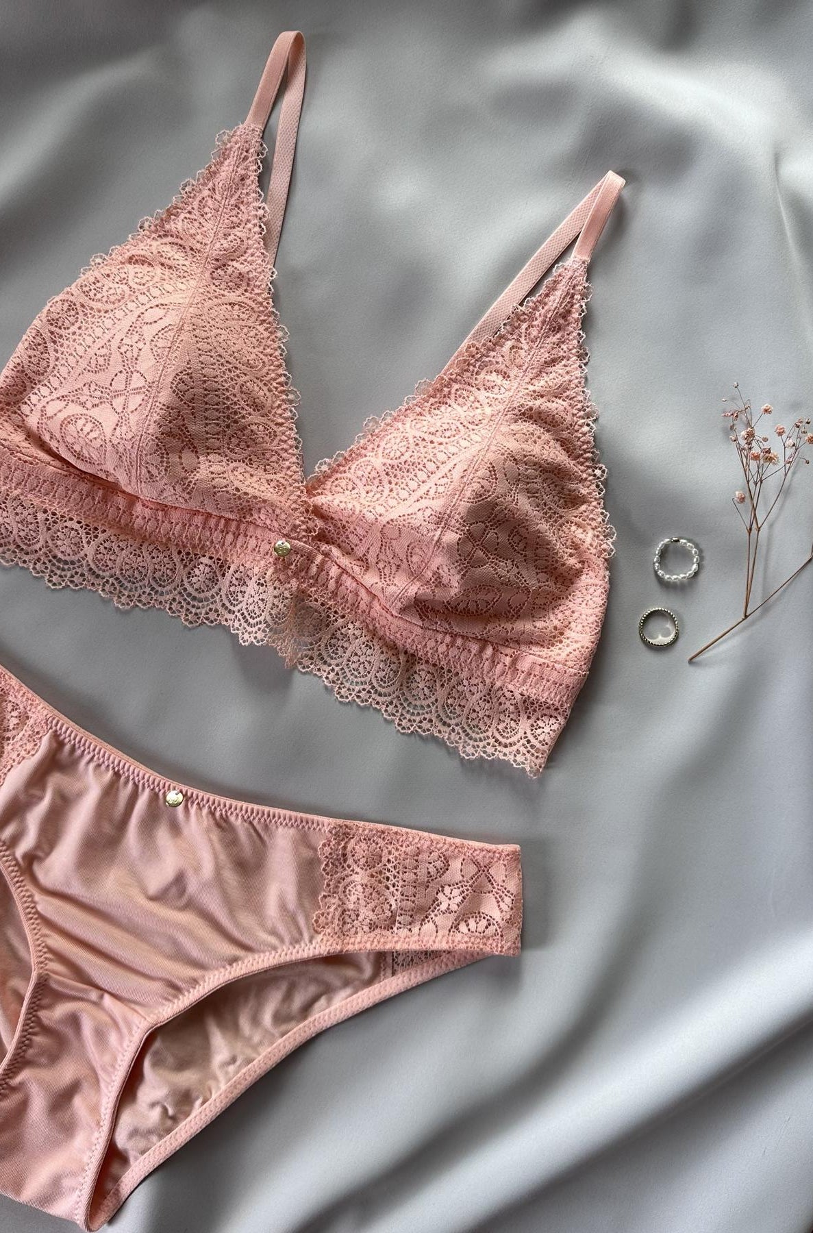 sommerliche Unterwäsche mit Spitze und Tencel Lyocell