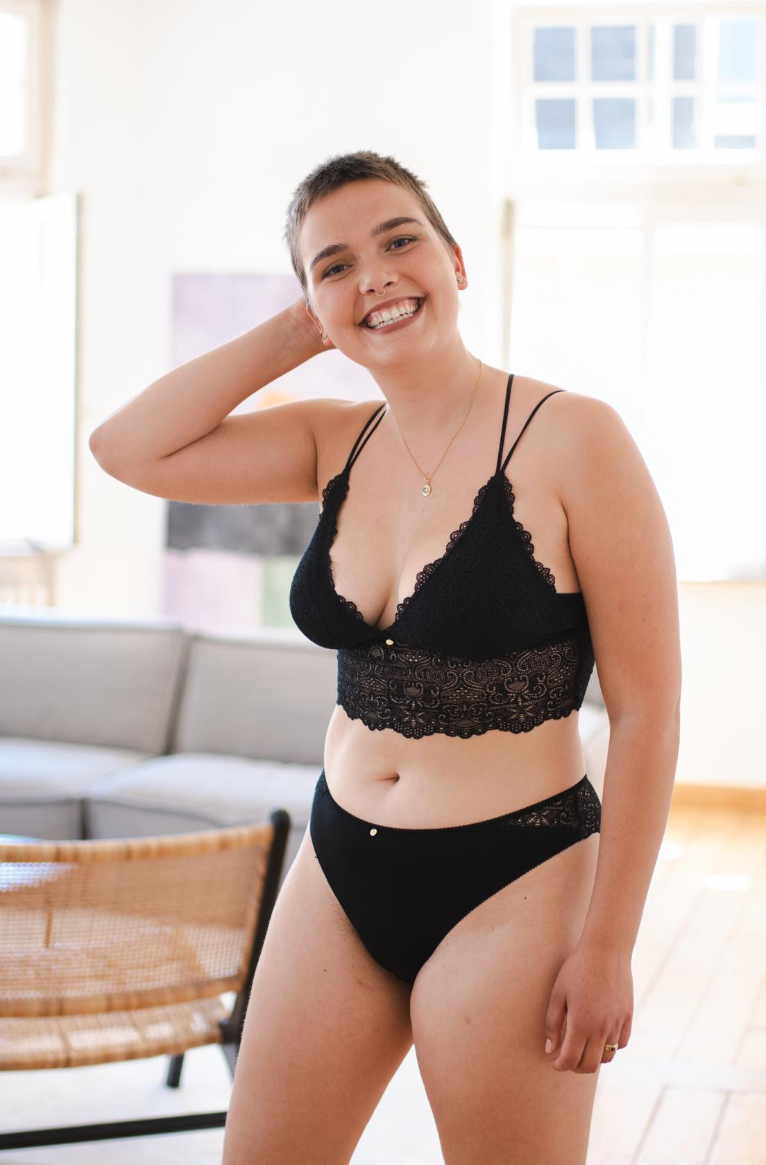 Sommerliches Top doppelter Halt mit Spitzendetails Coco Malou