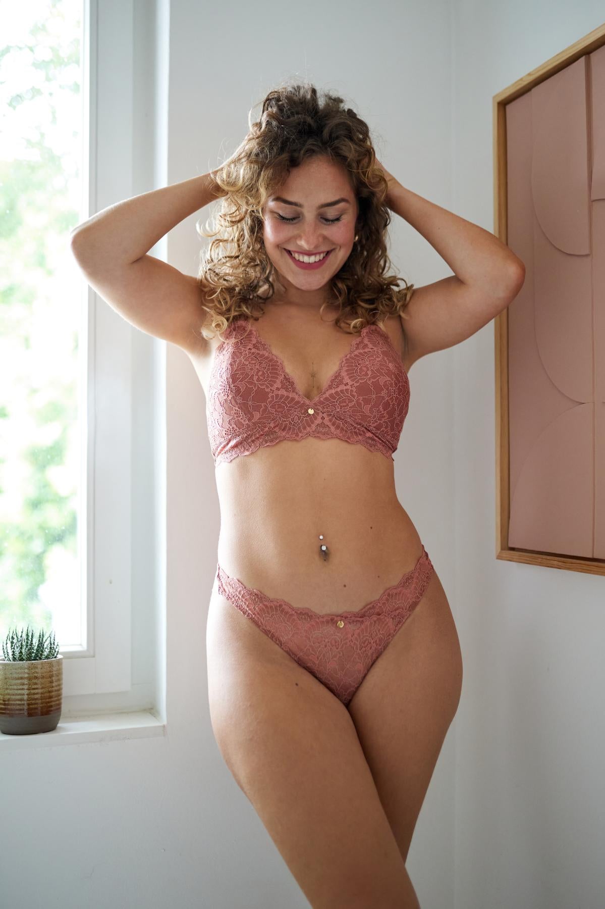 altrosa String mit Spitze bequem nachhaltig