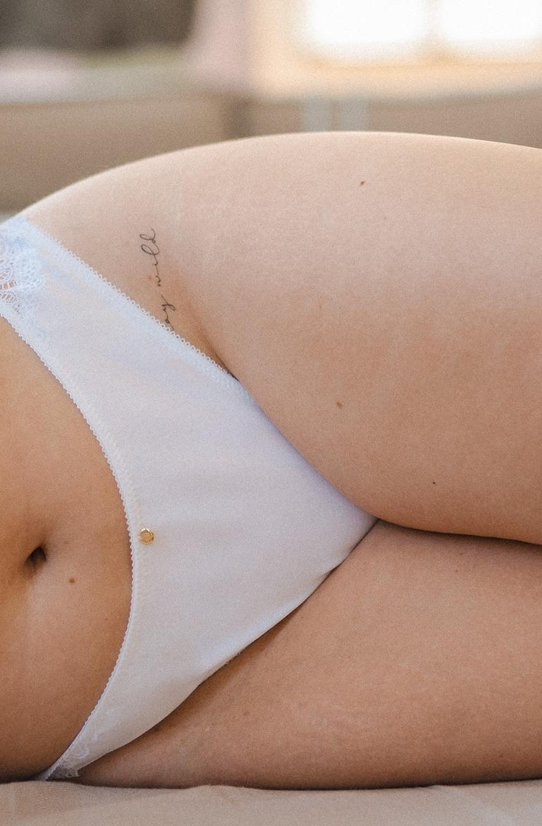 sexy edles Dessou Slip mit verführerischer Spitze