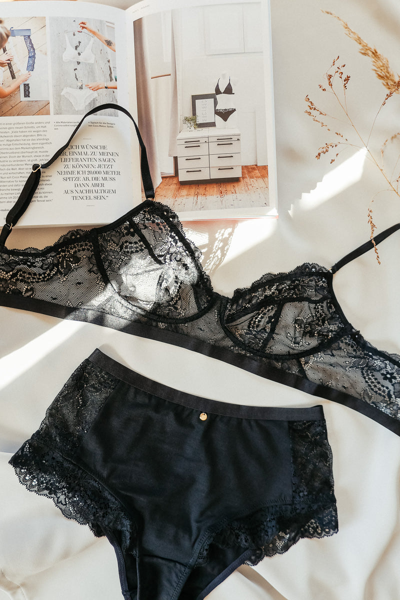 SpitzenPanties Isabella in schwarz high waist