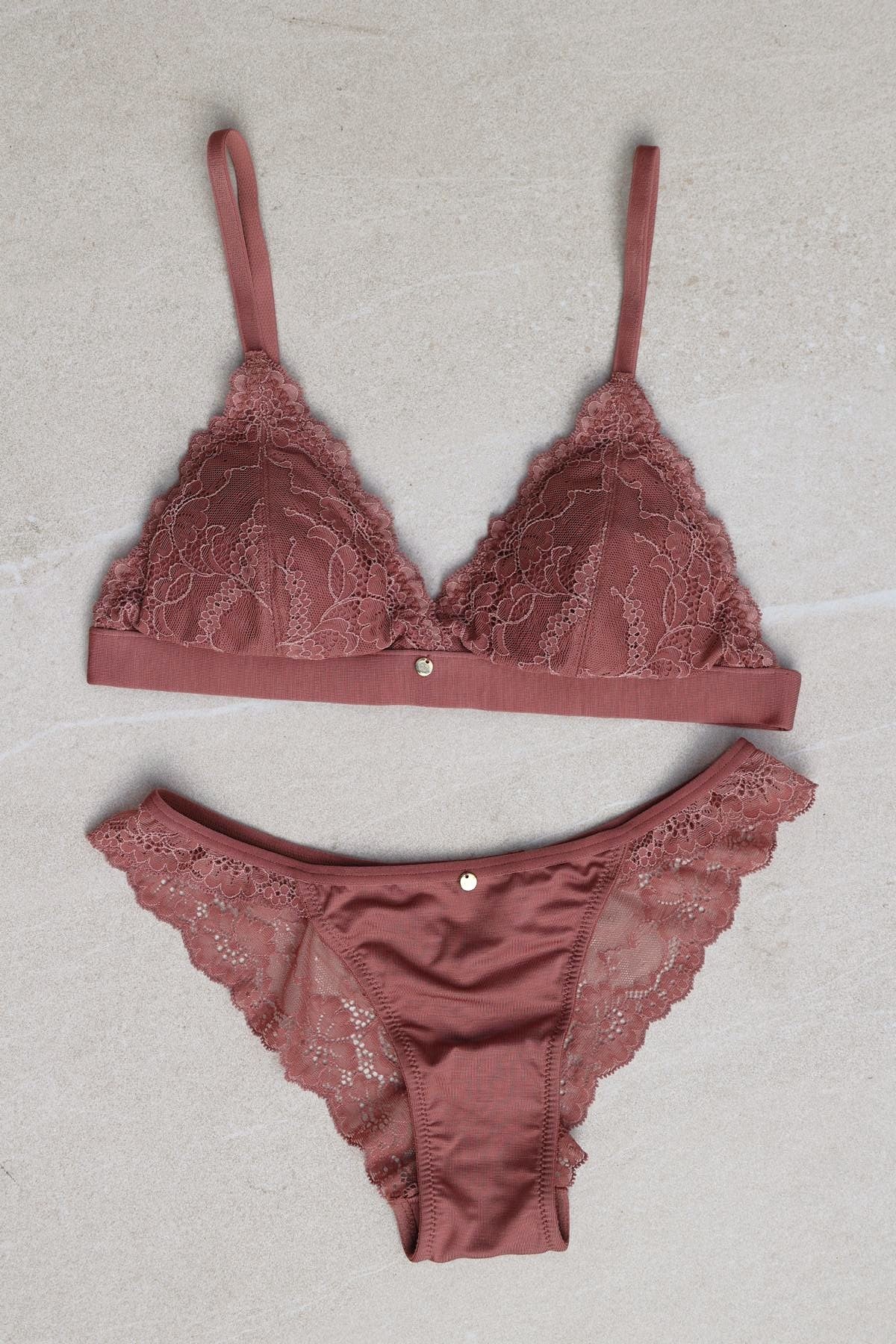 luxuriöse Dessous Slip mit weicher Spitze seidig glatter Stoff Tenel nachhaltig produziert